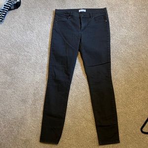 Black modern skinny jeans